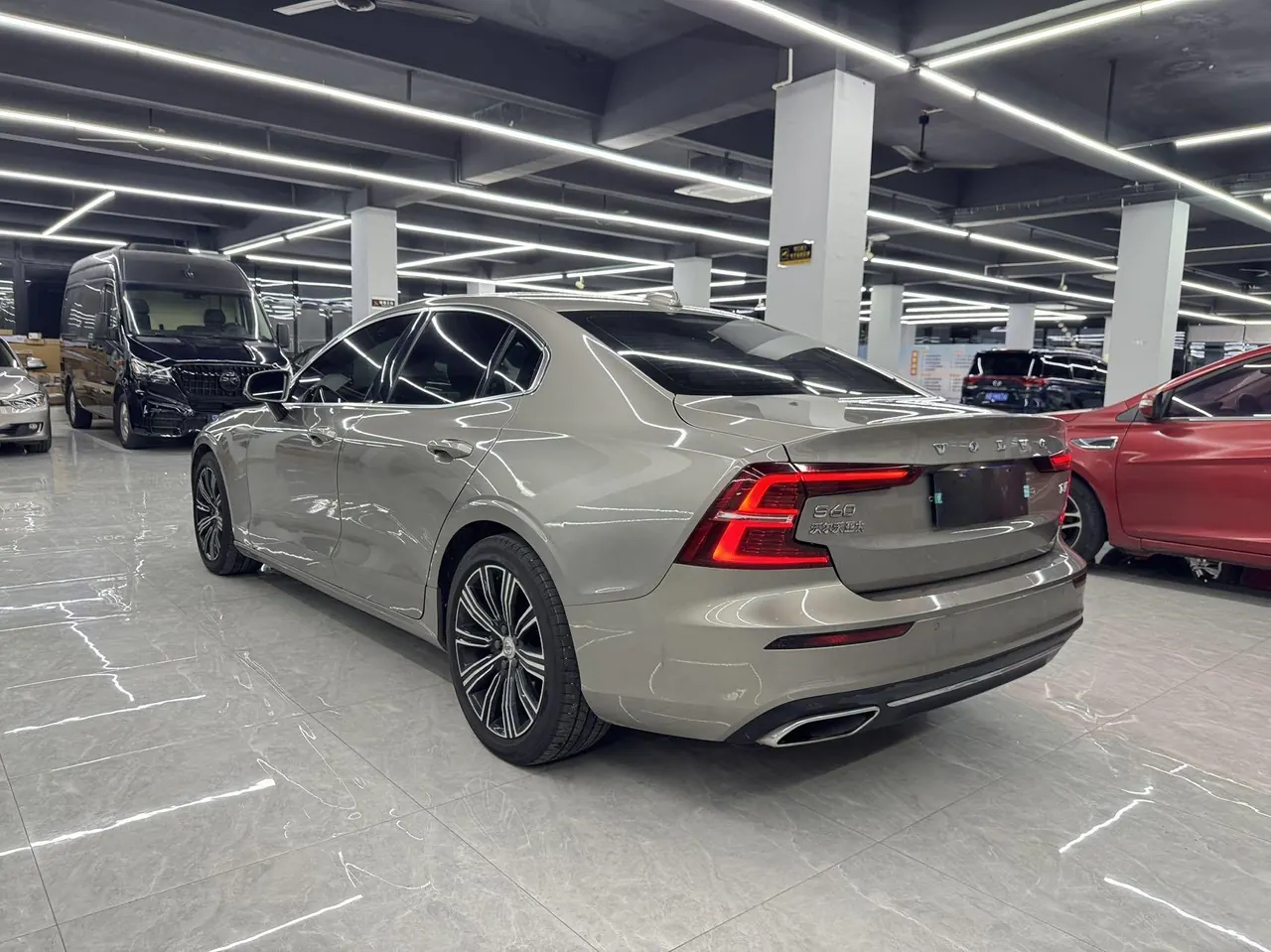 Volvo 2020 S60 2.0T T4 Zhiyuan Deluxe Edition Automatic Gear 11