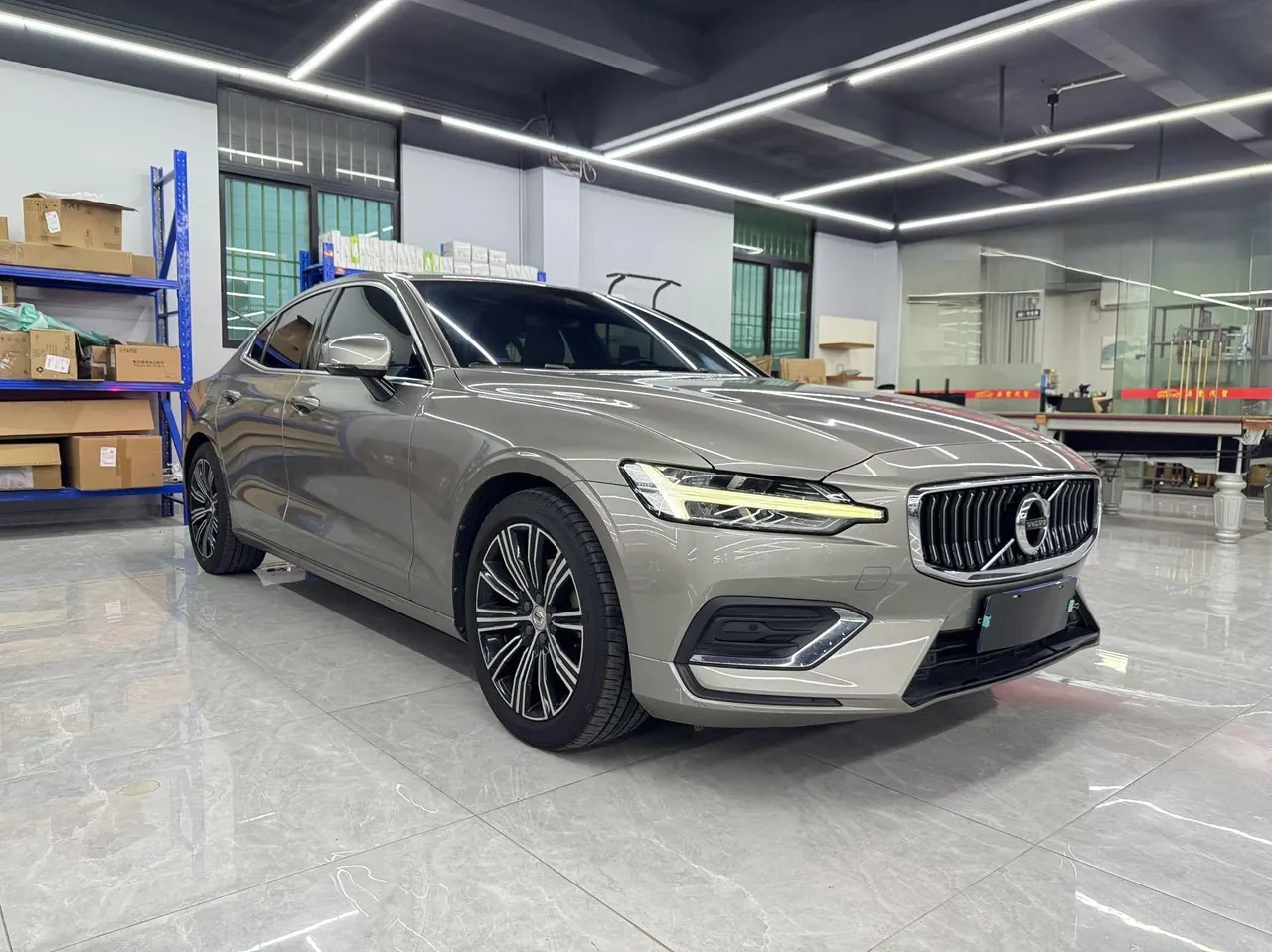 Volvo 2020 S60 2.0T T4 Zhiyuan Deluxe Edition Automatic Gear 3
