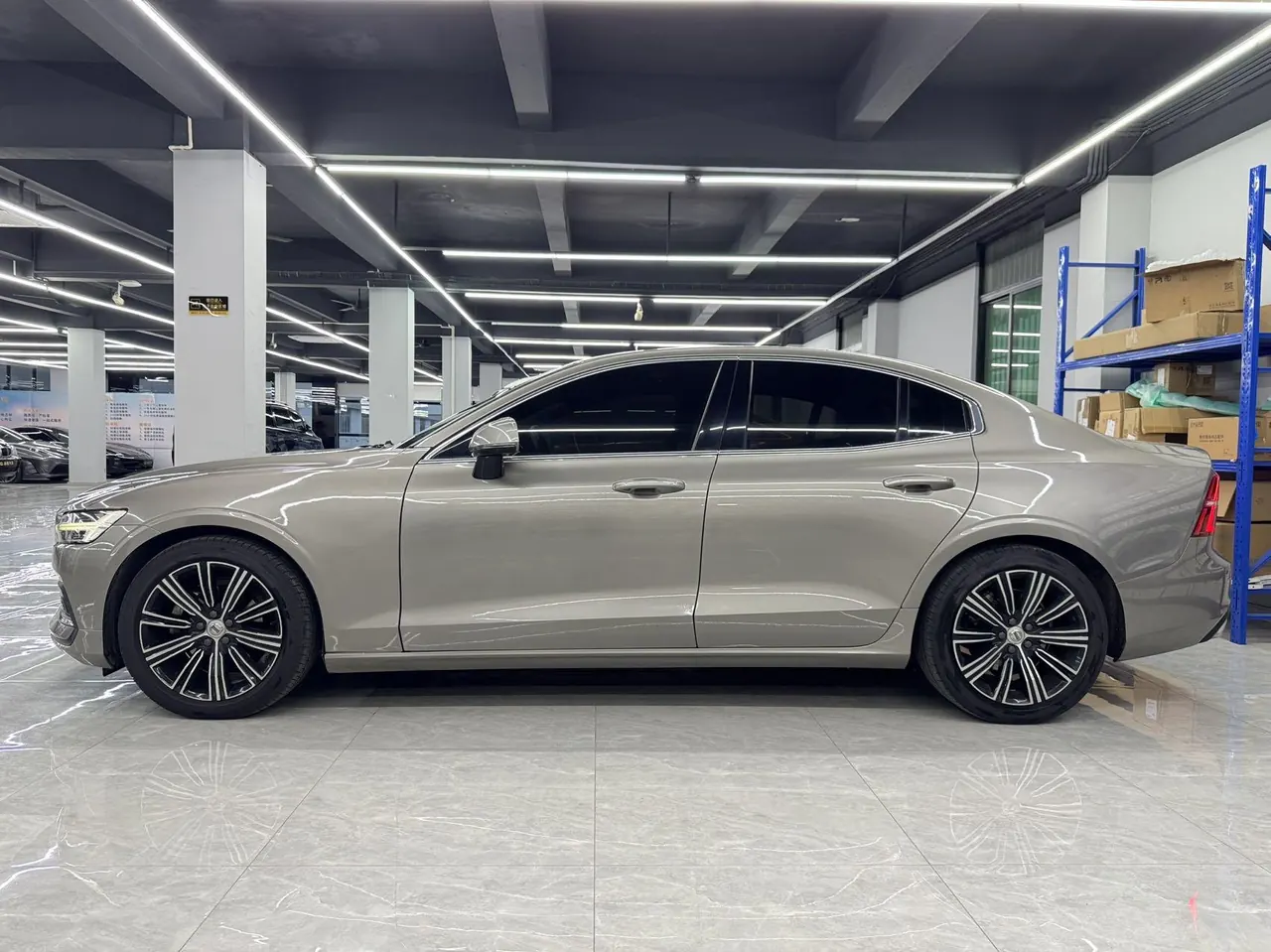 Volvo 2020 S60 2.0T T4 Zhiyuan Deluxe Edition Automatic Gear 4