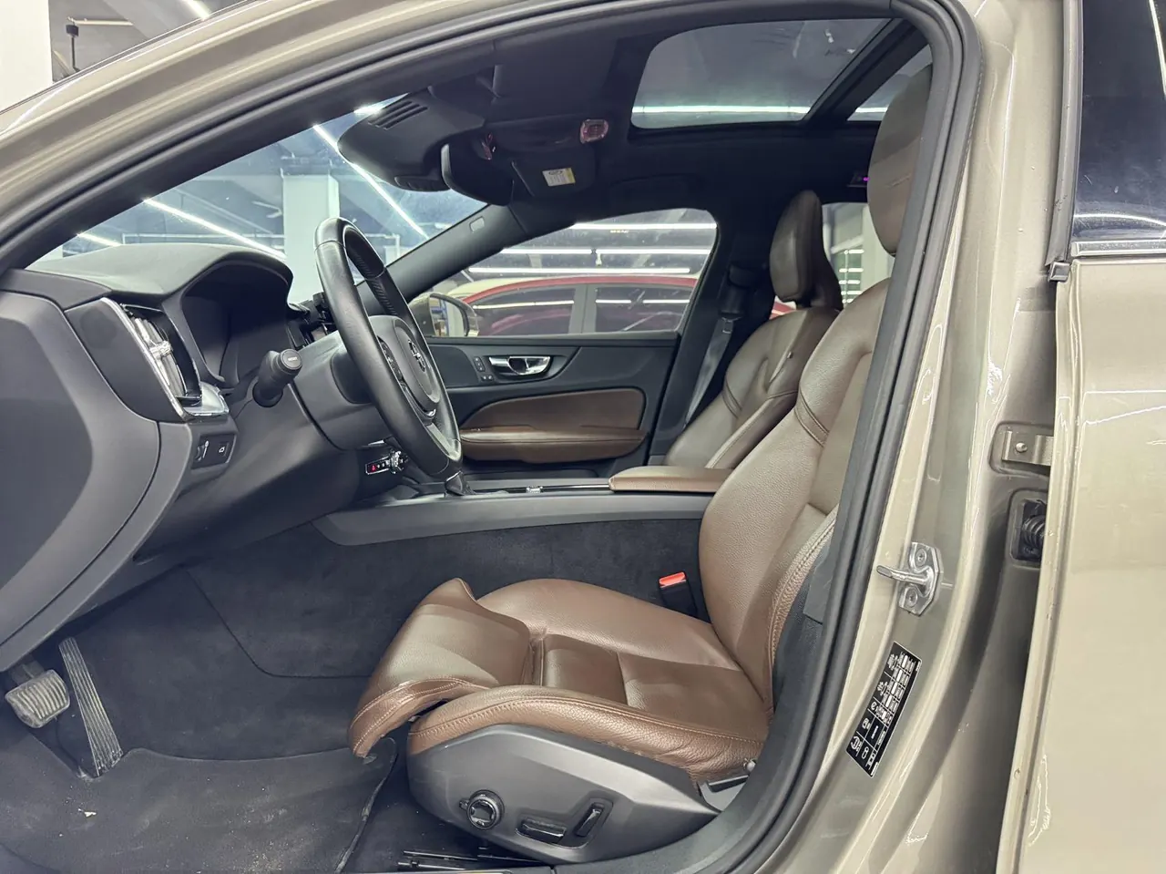 Volvo 2020 S60 2.0T T4 Zhiyuan Deluxe Edition Automatic Gear 6
