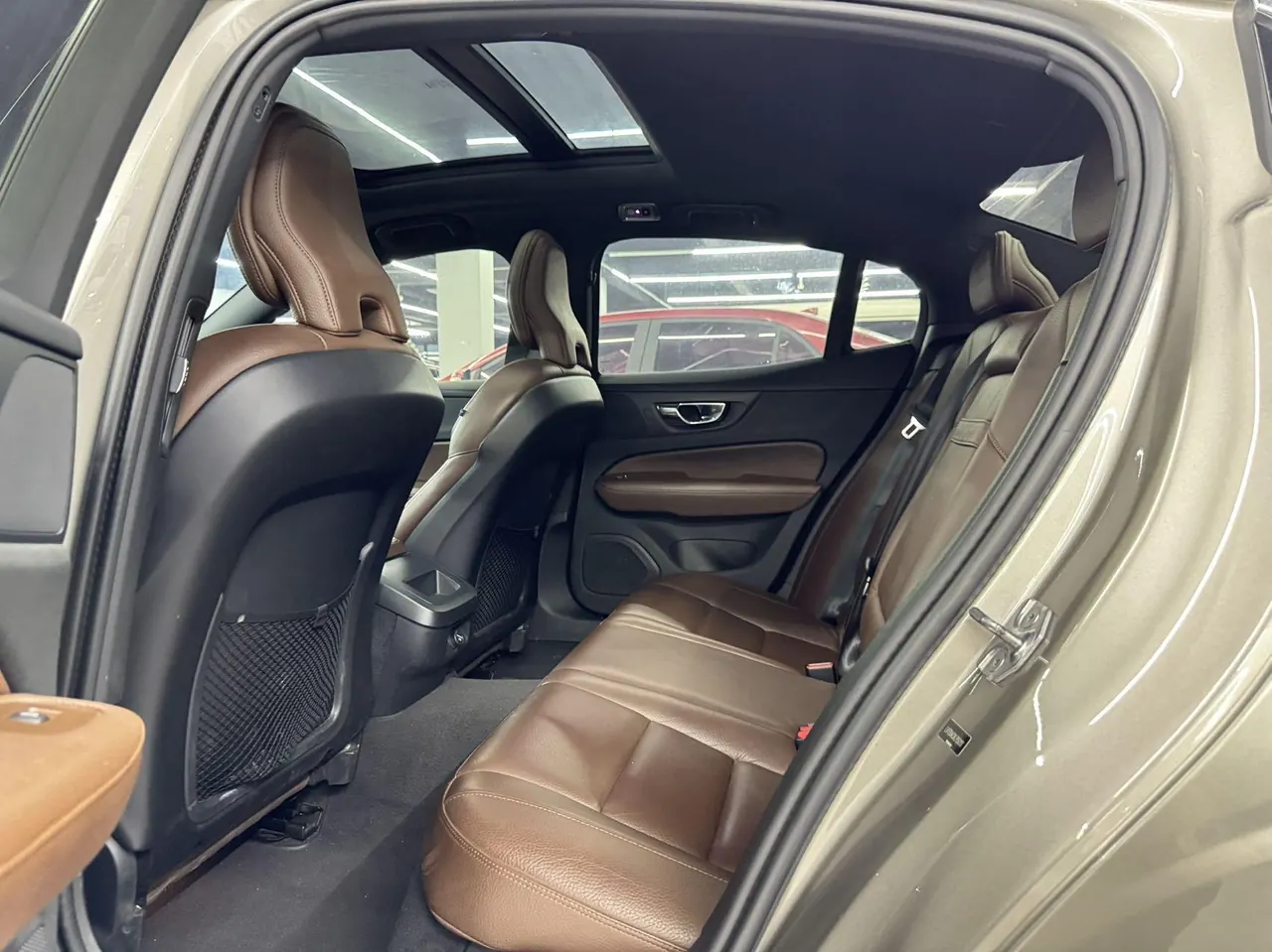 Volvo 2020 S60 2.0T T4 Zhiyuan Deluxe Edition Automatic Gear 7