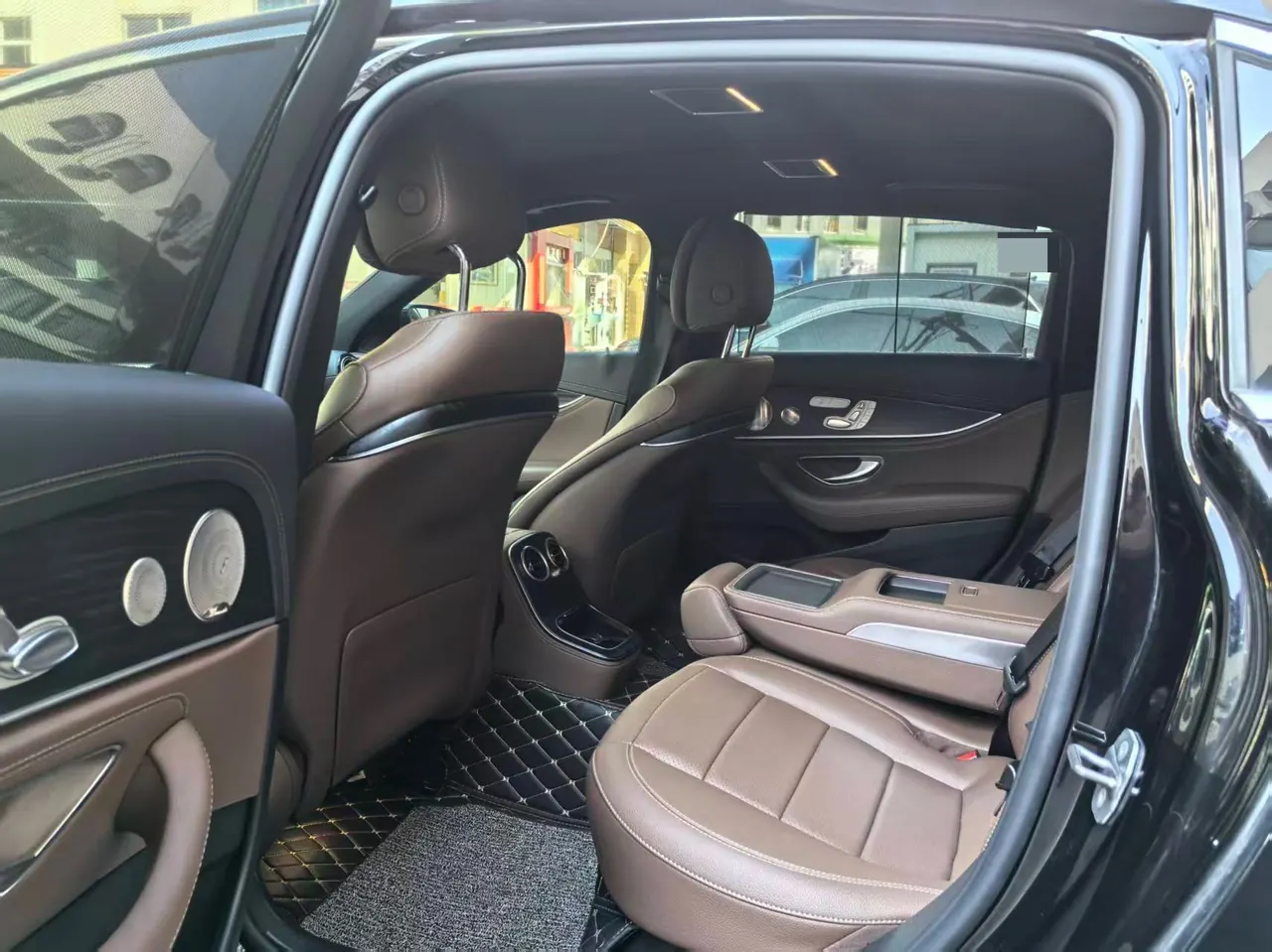 Mercedes Benz E Class 2023 E 300 L 2.0T Sports Luxury Automatic Gear 5