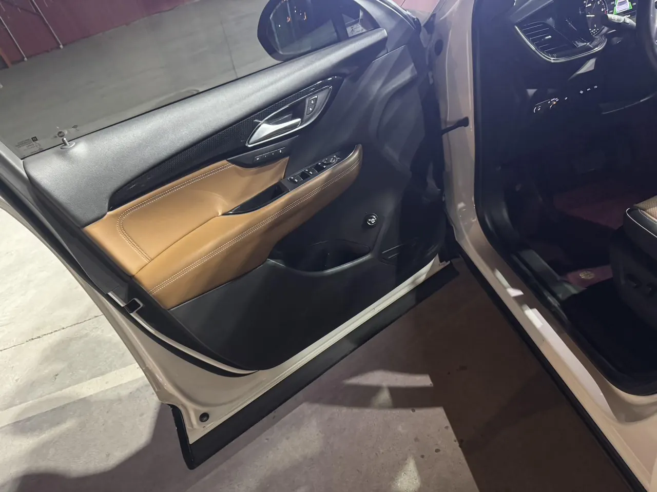 Buick 2020 Angkewei S 2.0T 652T Two-Drive Limited S Sports Edition Automatic Gear 4