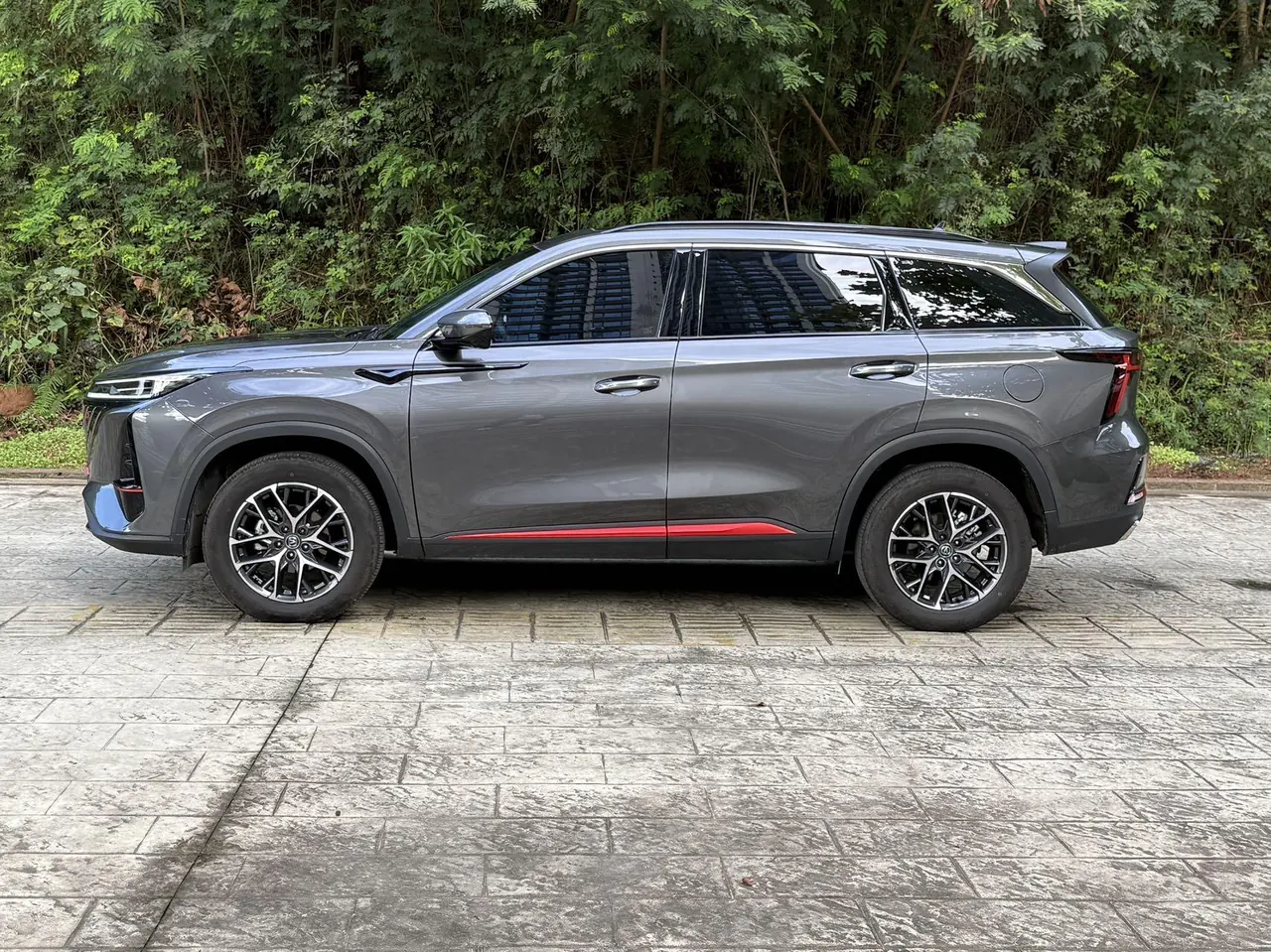 ChangAn 2023 CS75 PLUS 1.5T Prestige Automatic 3