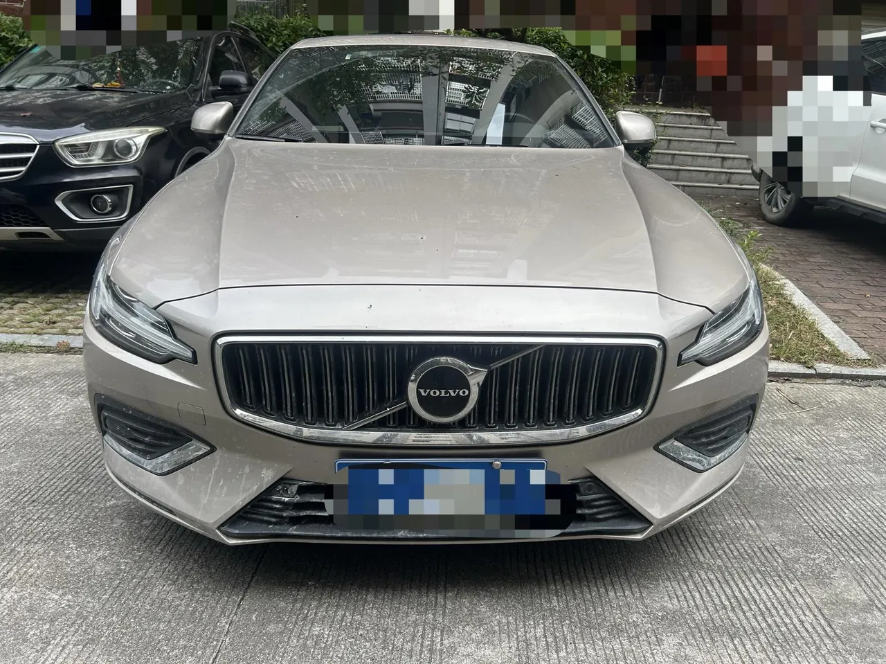 Volvo 2023 S60 48V 2.0T B4 Zhiyi Deluxe Edition Automatic Gear 2