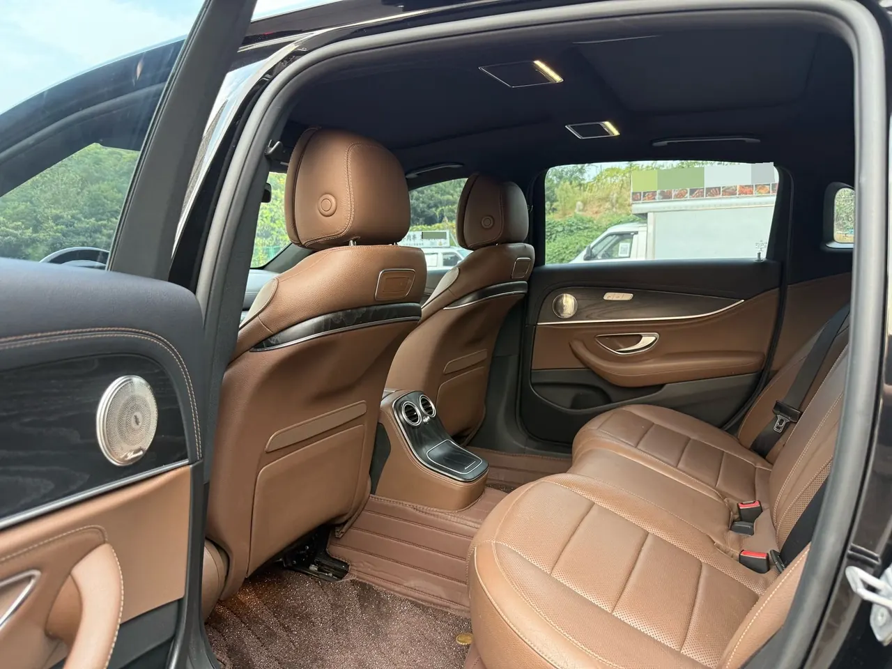 Mercedes Benz E Class 2023 E 300 L 2.0T Sports Luxury Automatic Gear 7