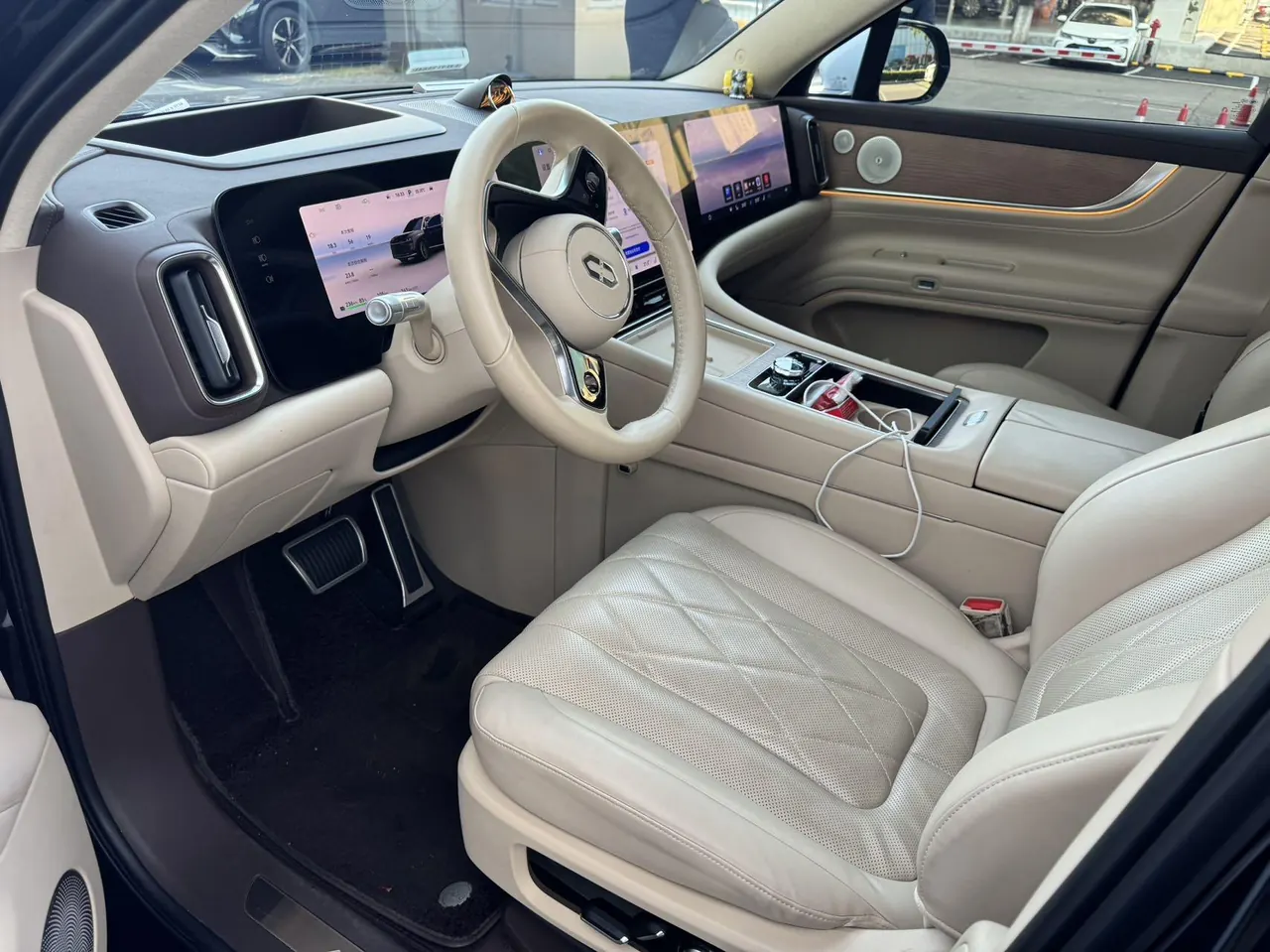 AITO 2024 AITO M9 extended range Ultra version 52kWh5 seat version automatic gear 3