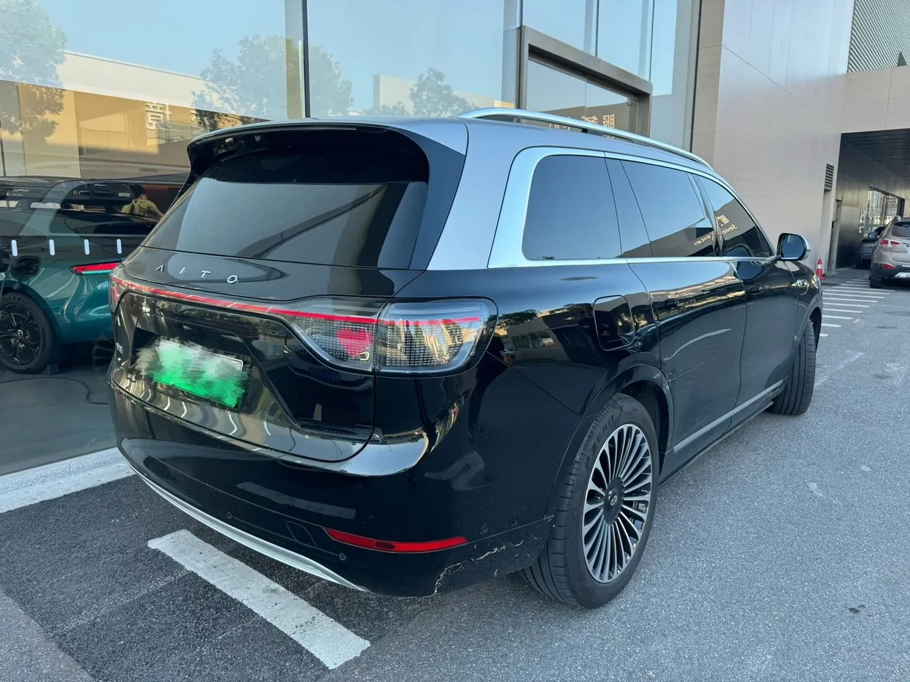 AITO 2024 AITO M9 extended range Ultra version 52kWh5 seat version automatic gear 4