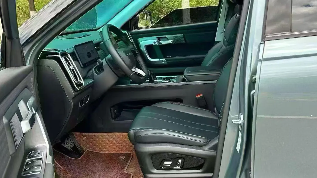 Chery 2025 Explore 06 1.6T Urban Edition Two-Drive Luxury Automatic Gear 2