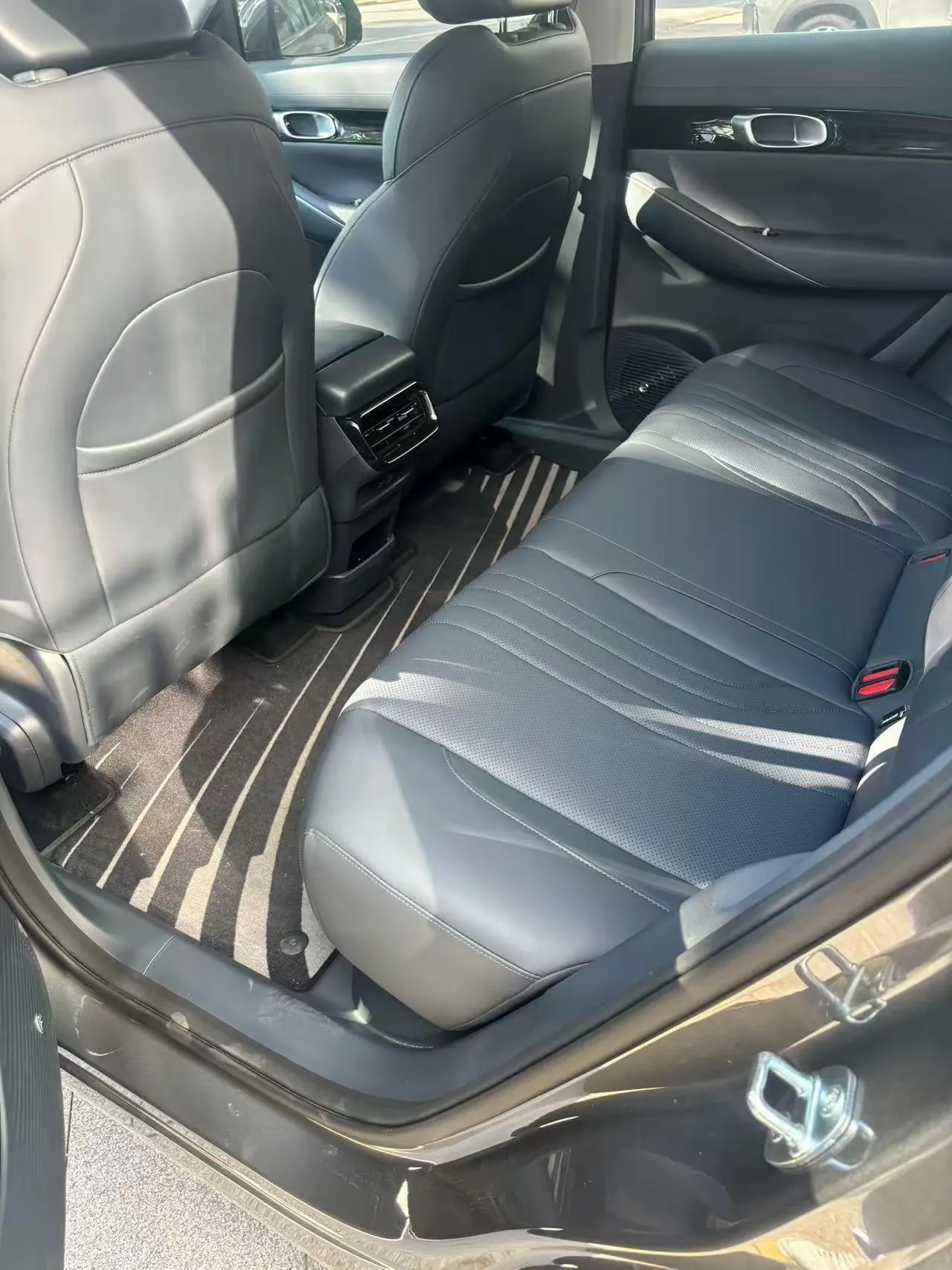 Geely Galaxy 2026 E 5 610km Discovery Edition Automatic Gear 5