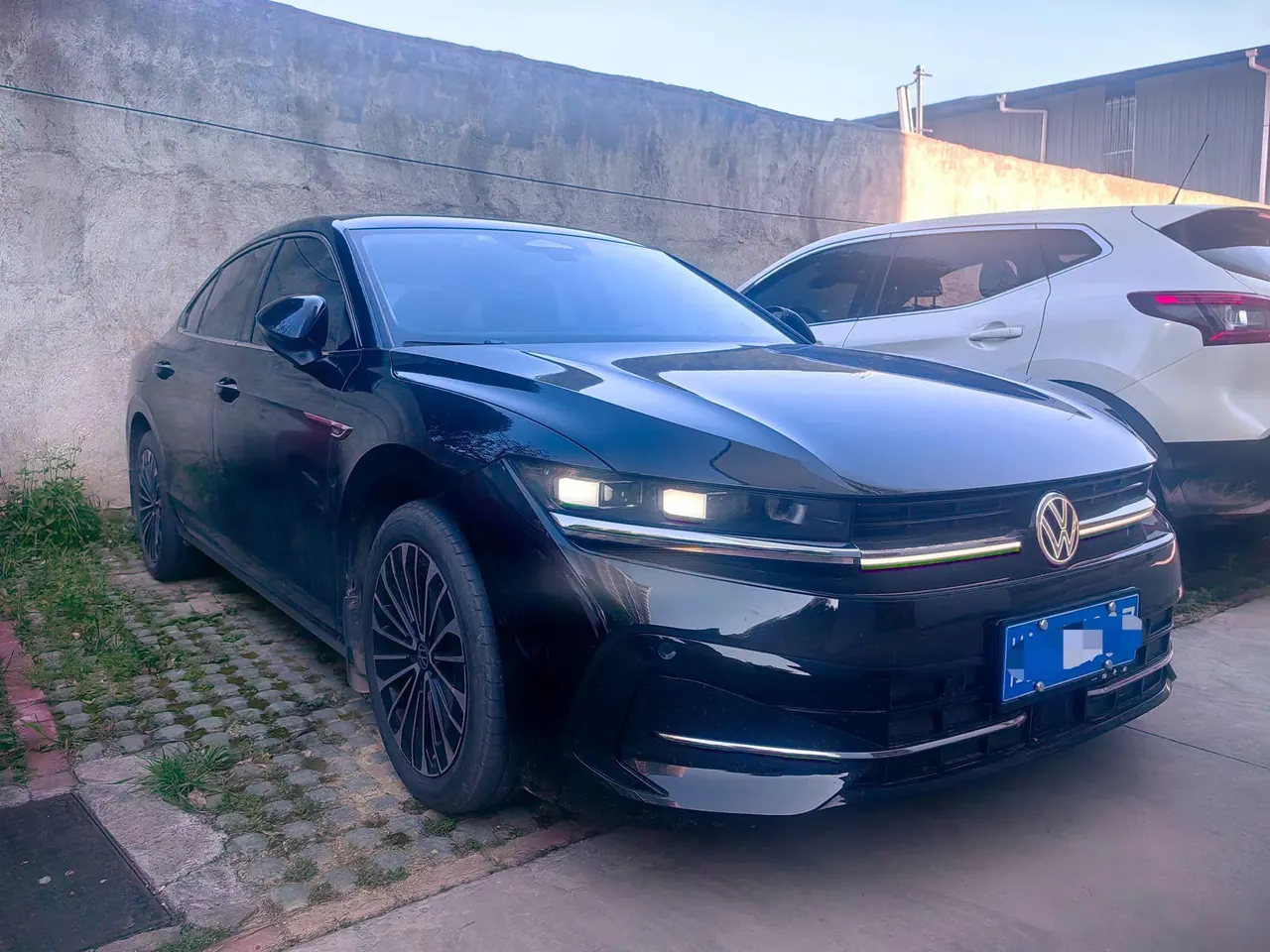 Volkswagen 2024 Magotan 2.0TSI 380TSI Premium Edition Da Mai Bag Automatic Gear 3