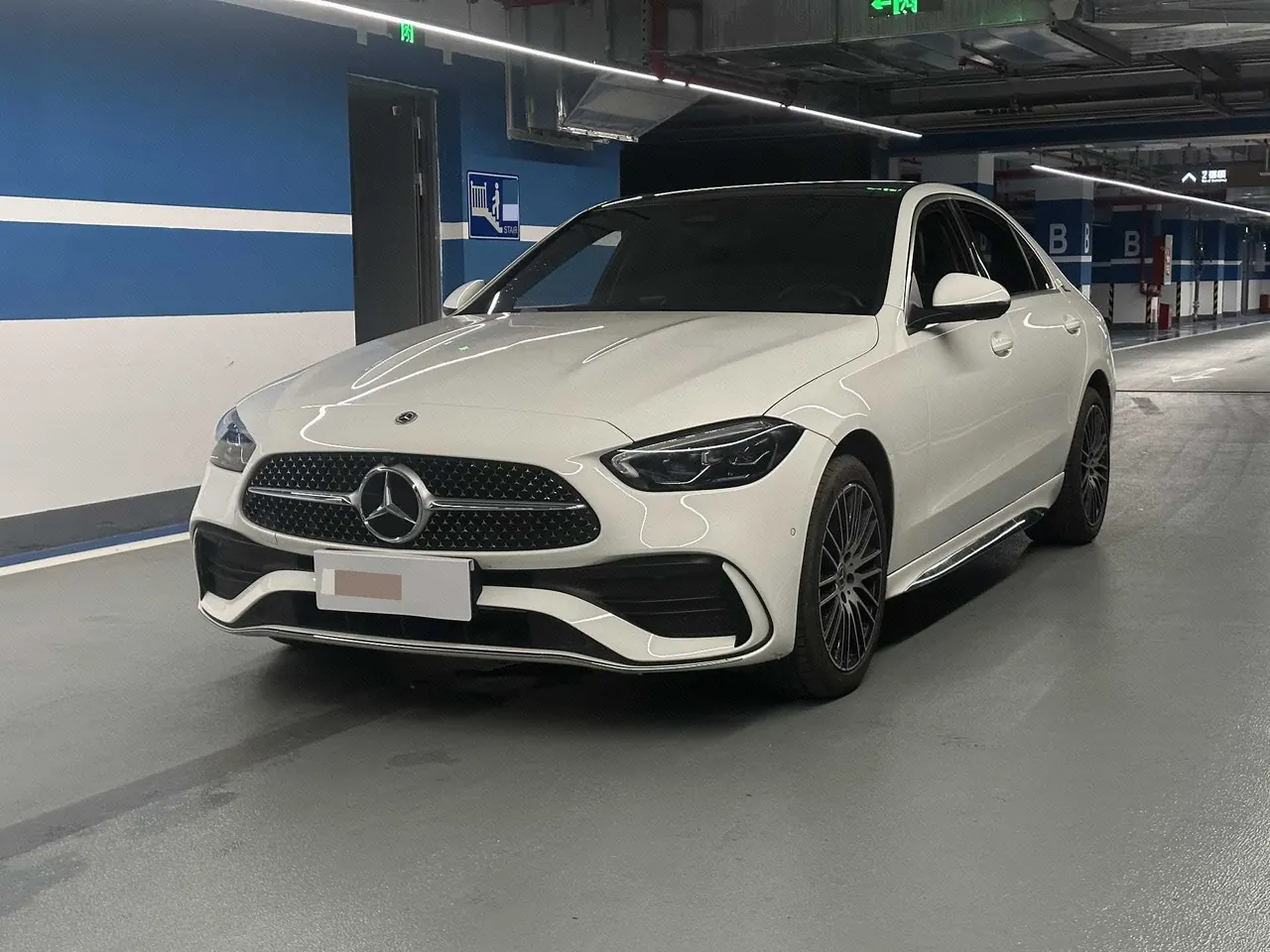 打开图片灯箱:Mercedes Benz Class C 2025 C 260 L 48V 1.5T Sports Edition (Modified) Automatic Gear