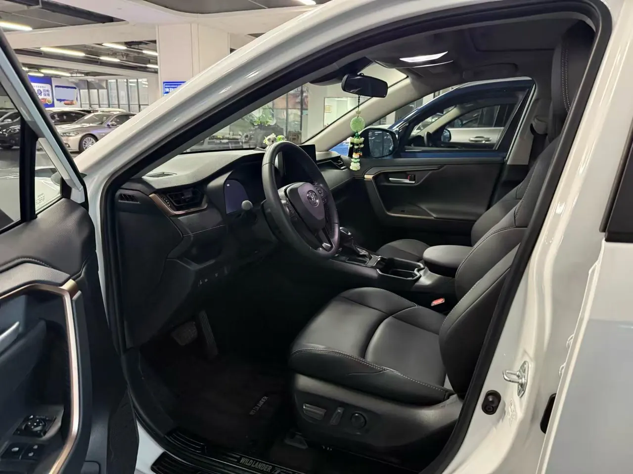 Toyota 2024 Willanda 2.0 Stepless Two-Drive Luxury PLUS Edition Automatic Gear 2