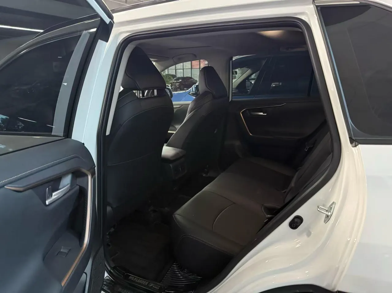 Toyota 2024 Willanda 2.0 Stepless Two-Drive Luxury PLUS Edition Automatic Gear 4