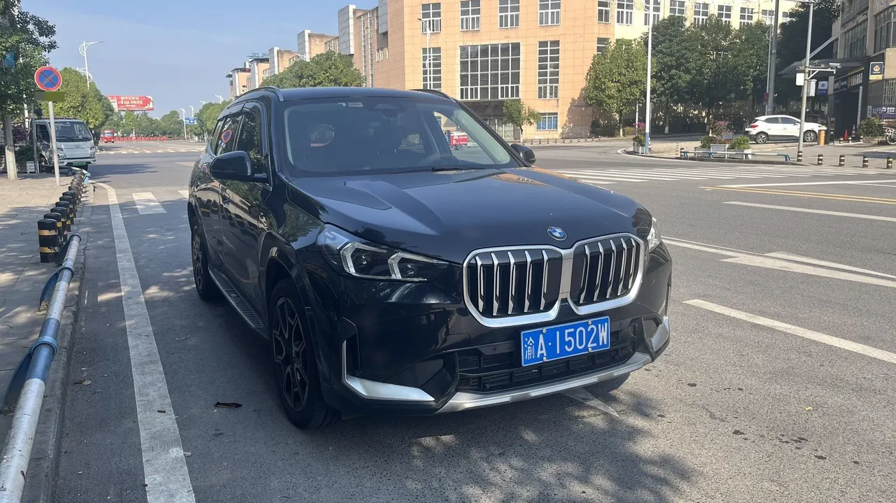 BMW 2025 X1 sDrive25Li 2.0T M sports suit automatic gear 3