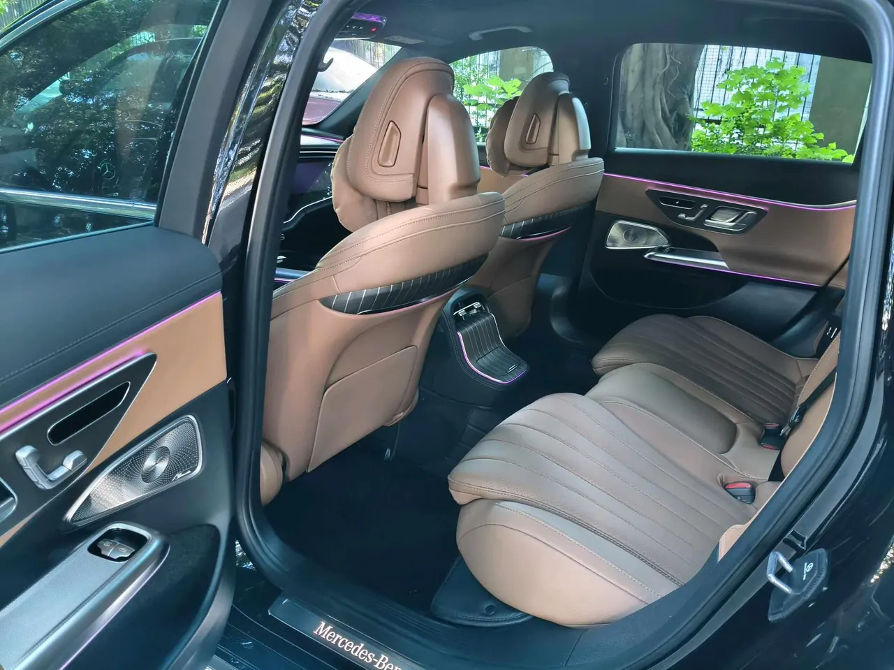 Mercedes Benz E Class 2025 E 300 L 48V 2.0T Luxury Automatic Gear 4