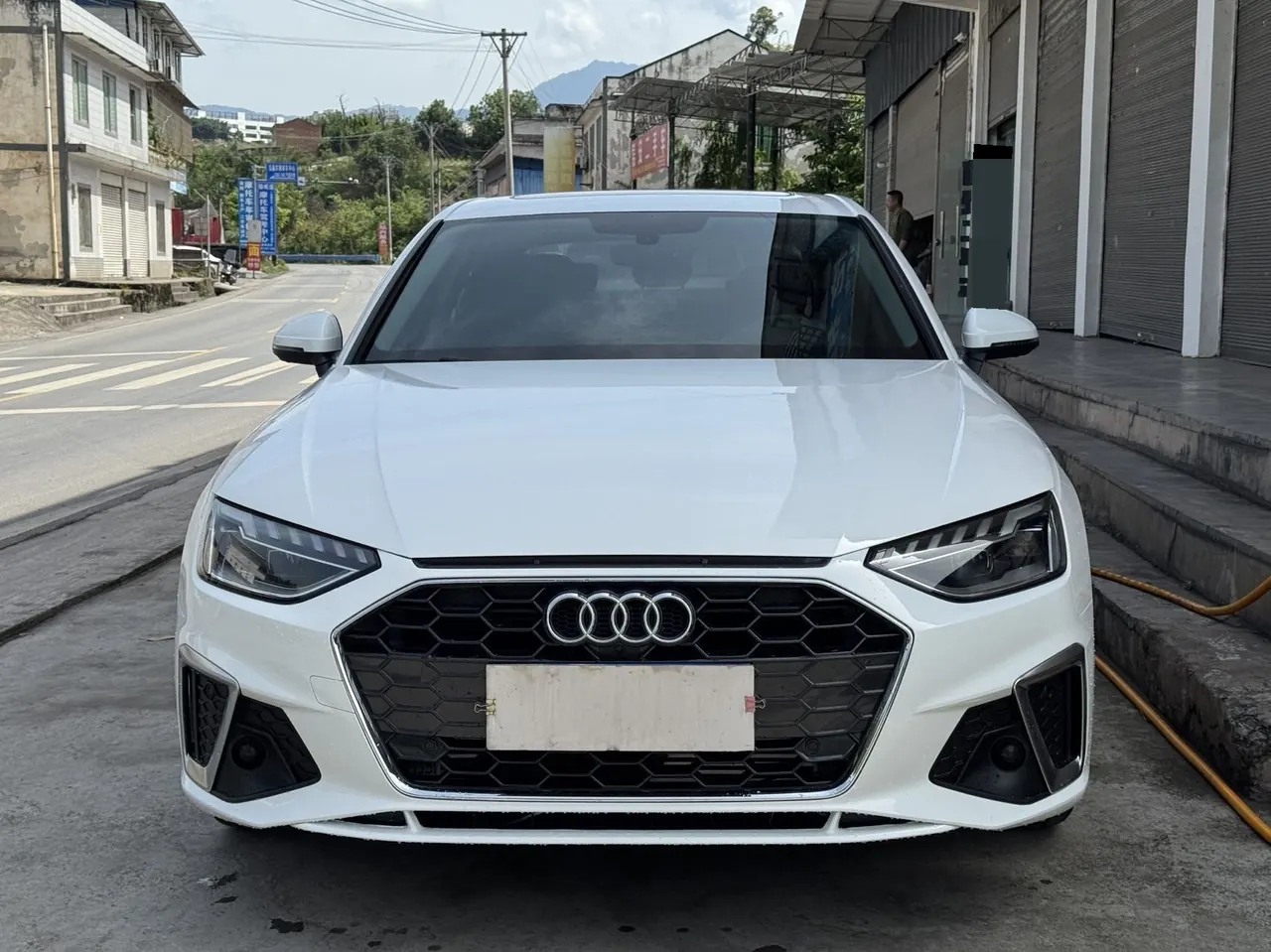 Audi 2020 A4L 2.0TFSI 40TFSI Deluxe Dynamic Automatic 2