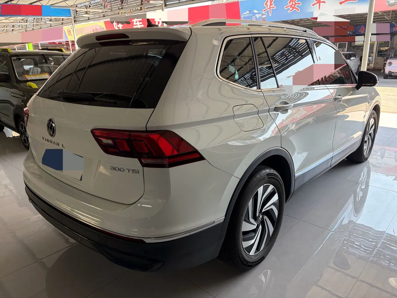 Volkswagen 2024 Tiguan L 1.5TSI 300TSI Two‑Wheel‑Drive Longteng Edition Automatic Transmission 4
