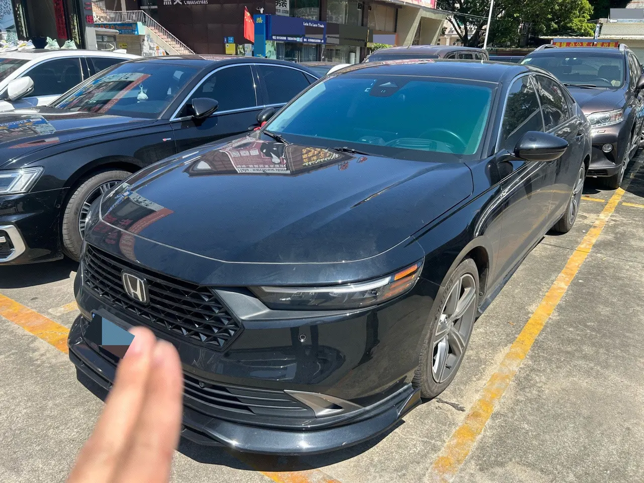 打开图片灯箱:Honda 2025 11th Generation Accord 1.5T Stepless 260TURBO Premium Edition Automatic Gear