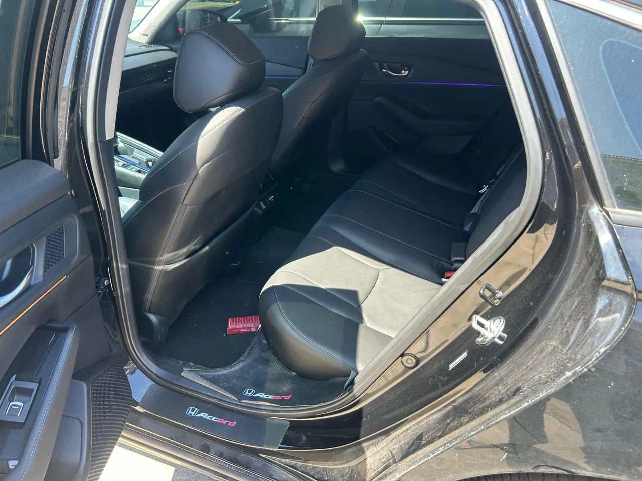 Honda 2025 11th Generation Accord 1.5T Stepless 260TURBO Premium Edition Automatic Gear 4