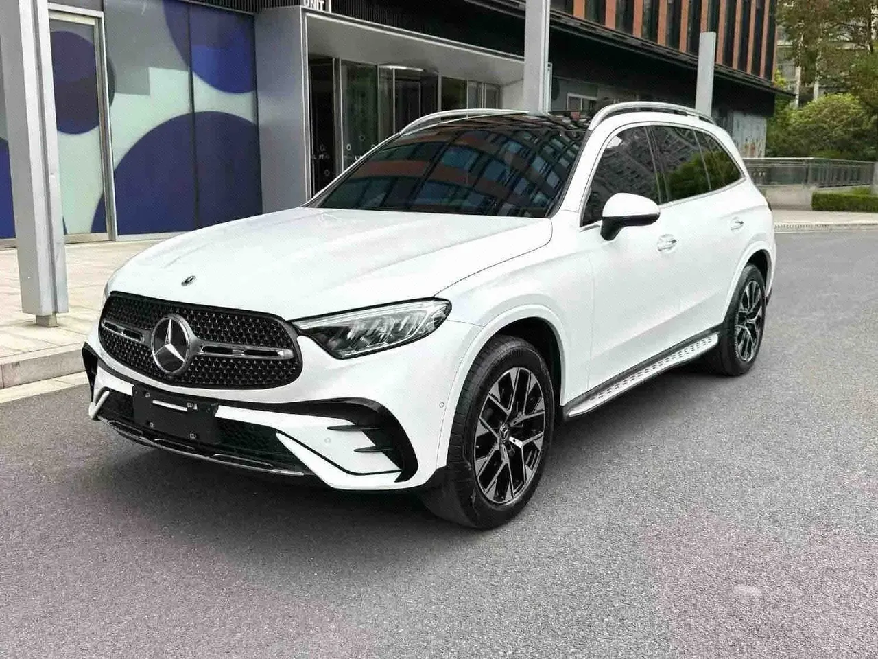 Открыть галерею: Mercedes Benz 2024 GLC 300 L 4MATIC 48V 2.0T dynamic 5-seat automatic gear