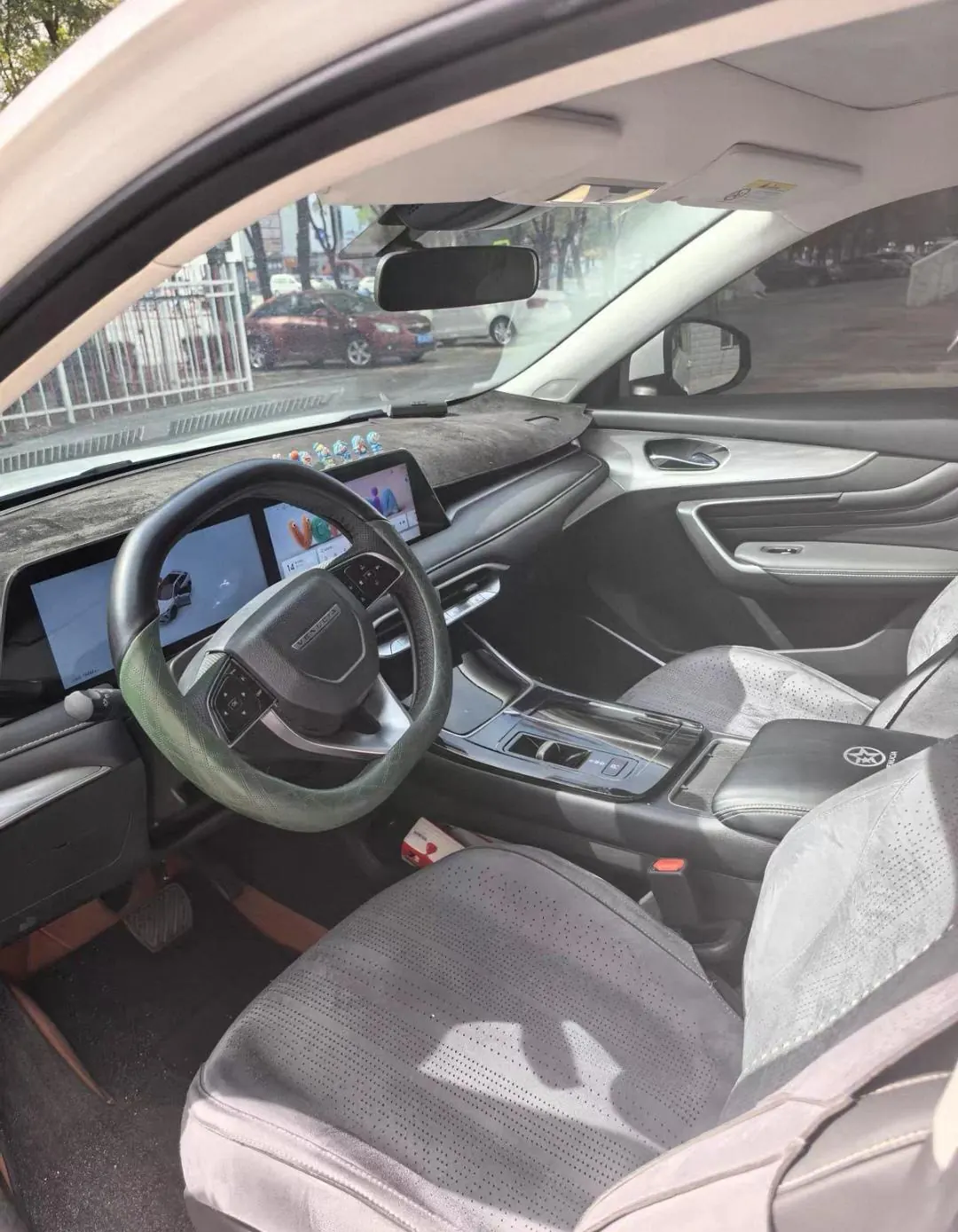 Venucia 2025 Large V DD-i Super Hybrid 1.5T 150km Killer Whale Yueyou Edition Automatic Gear 2