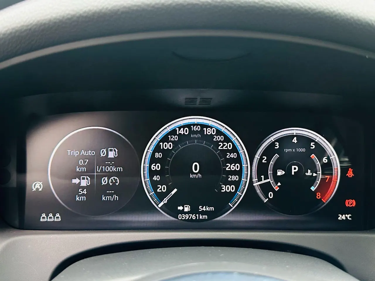 Jaguar 2020 XFL 2.0T P 10000.00g Drive Flag Edition Automatic Gear 12
