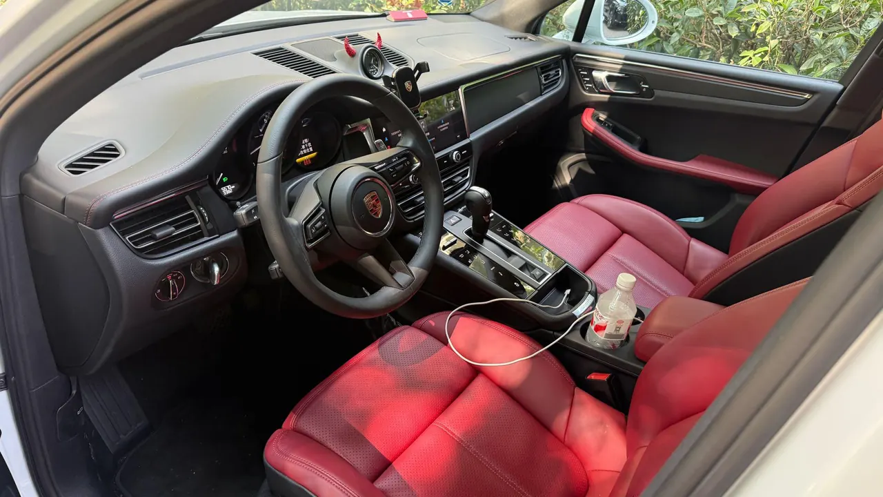 Porsche Macan (Imported) 2025 Macan 2.0T Dream Edition Automatic Gear 2