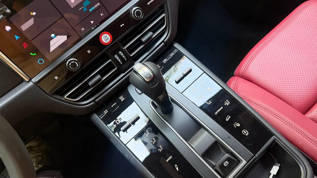 Porsche Macan (Imported) 2025 Macan 2.0T Dream Edition Automatic Gear 5