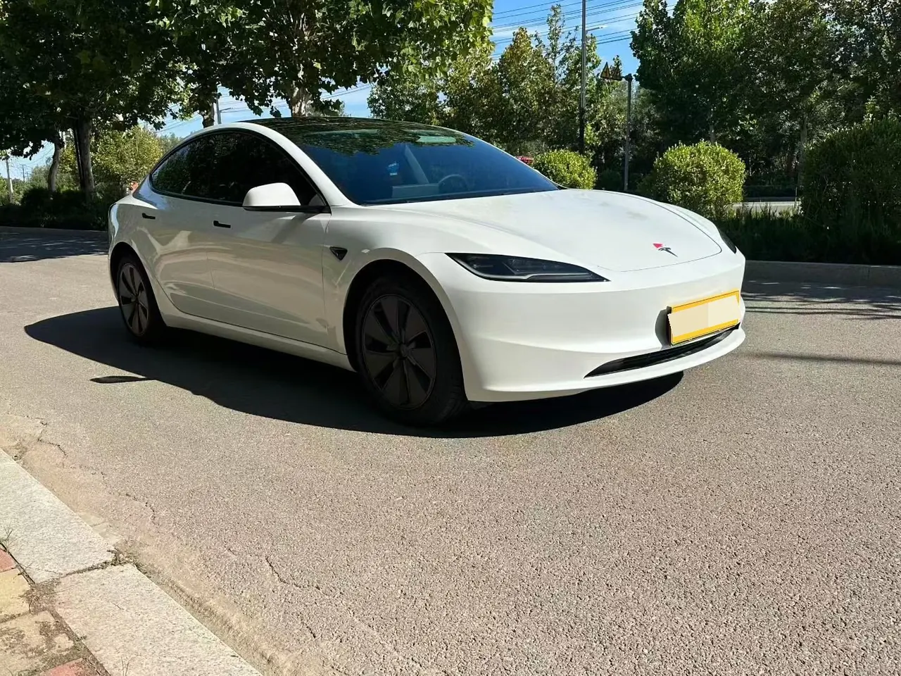 Tesla 2025 Model 3 rear-wheel drive version of automatic transmission 2