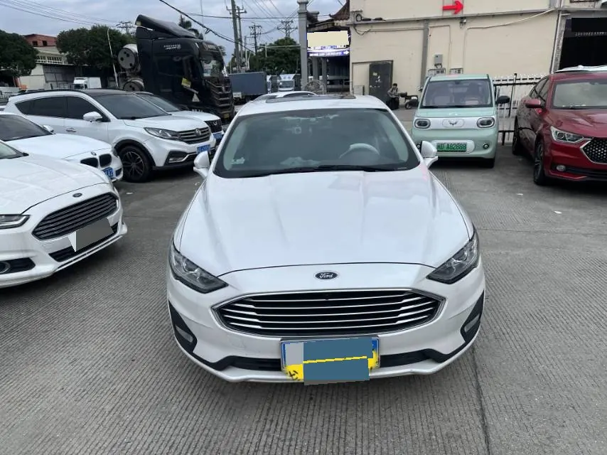 Ford 2020 Mondeo 2.0T EcoBoost 200 luxury automatic gear 2