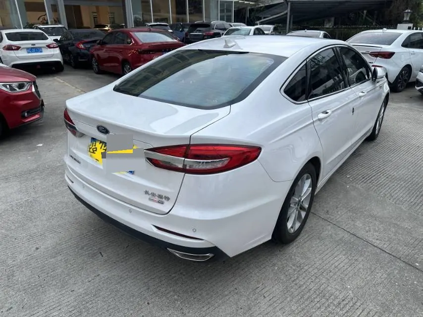 Ford 2020 Mondeo 2.0T EcoBoost 200 luxury automatic gear 4
