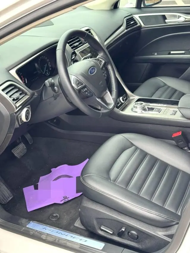 Ford 2020 Mondeo 2.0T EcoBoost 200 luxury automatic gear 7