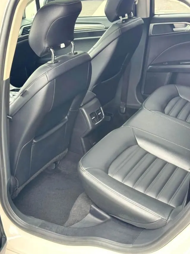 Ford 2020 Mondeo 2.0T EcoBoost 200 luxury automatic gear 8