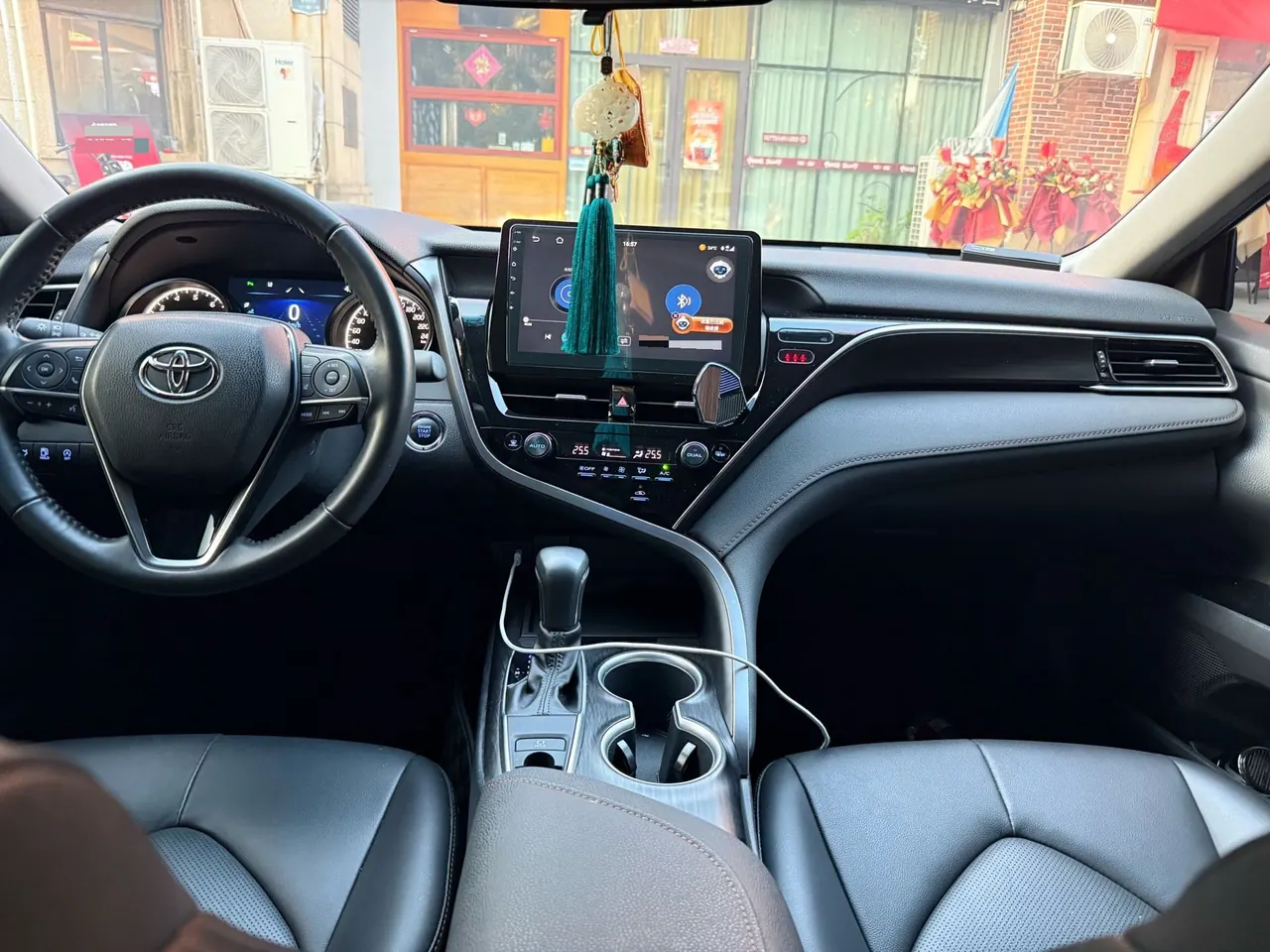 Toyota 2021 Camry 2.0G Stepless Deluxe Edition Automatic Gear 3