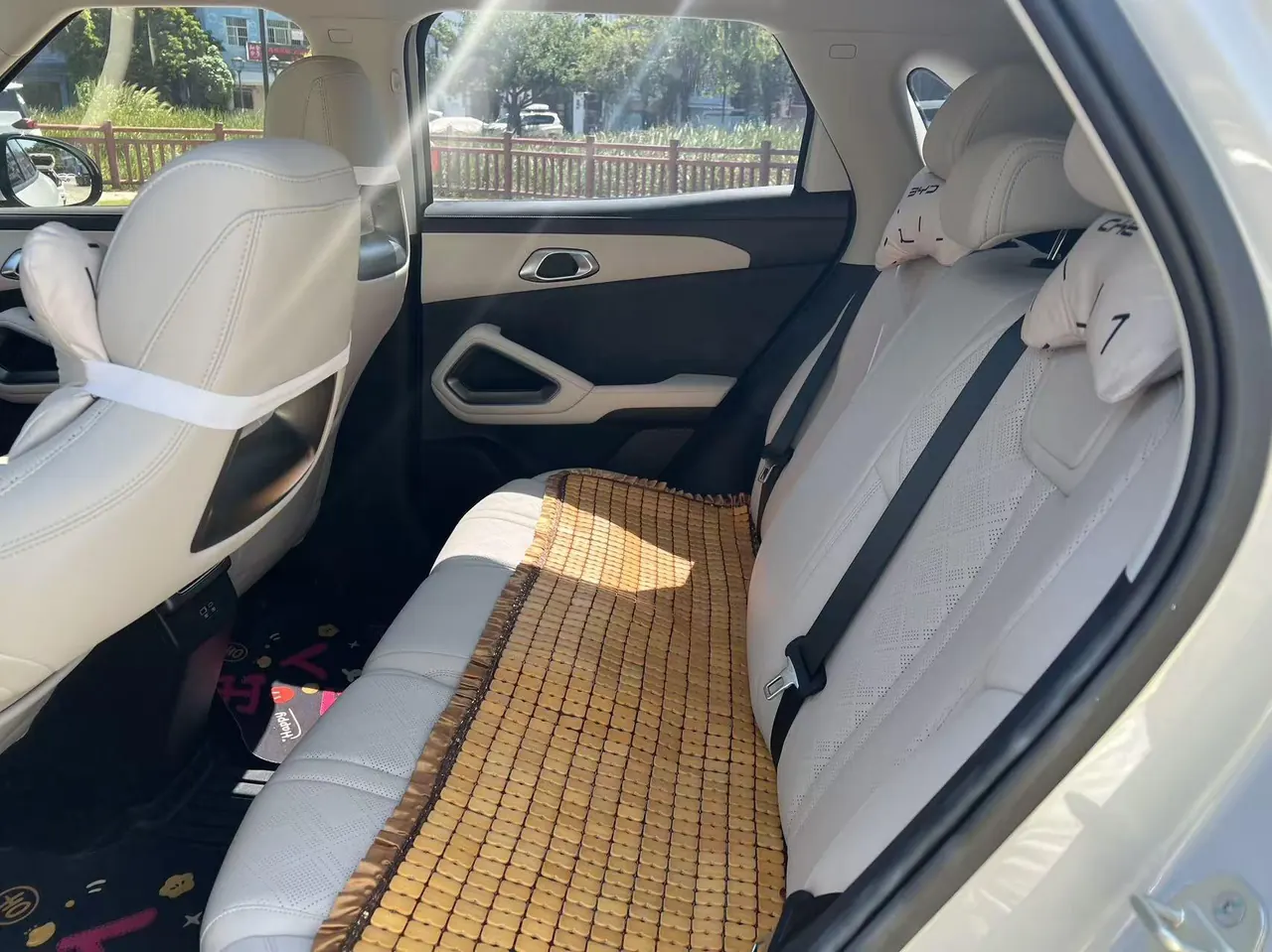 BYD 2025 Yuan UP Smart Driving 401KM Vital Automatic Gear 3
