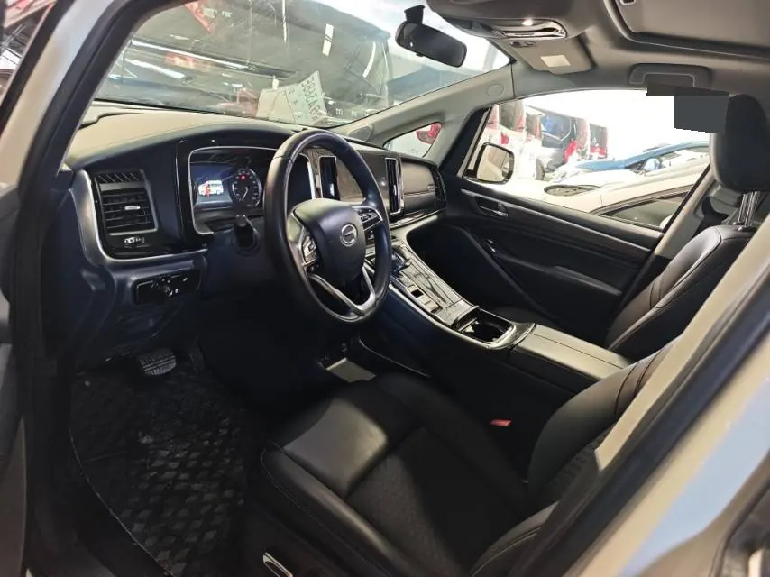GAC Trumpchi 2021 M8 2.0T 390T Prestige Series Luxury Edition, Automatic Transmission 3