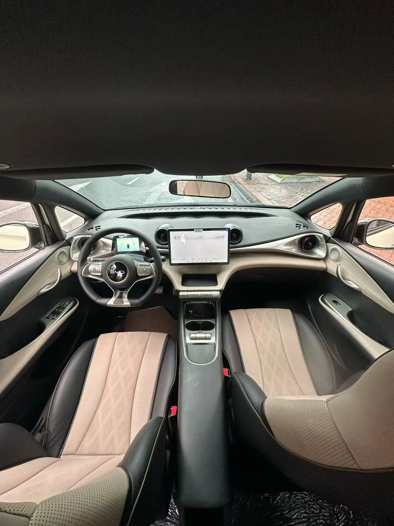 BYD 2025 Dolphin 420km Vital Edition Automatic Gear 7