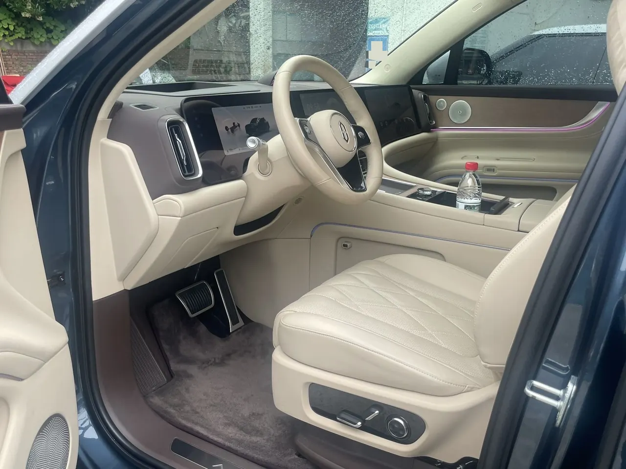 AITO 2024 AITO M9 extended range Ultra 52kWh automatic gear 2