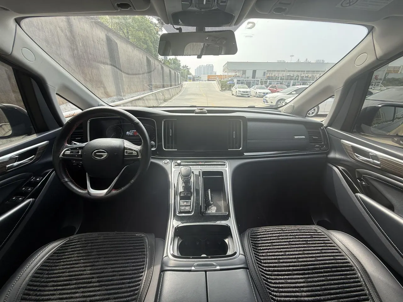Chuanqi 2021 M8 2.0T 390T Lingxiu Series Deluxe Edition Automatic Gear 9