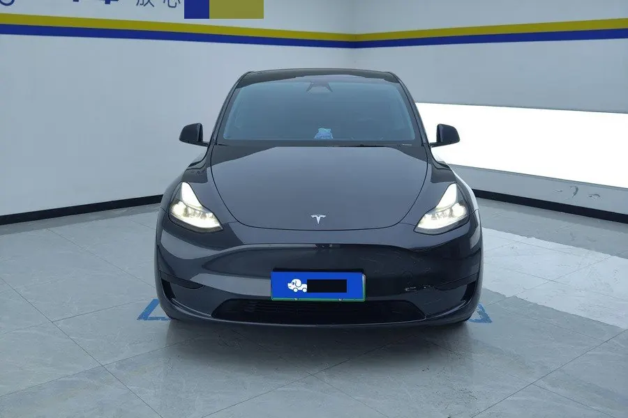 Tesla 2024 Model Y rear-wheel drive version automatic transmission 3
