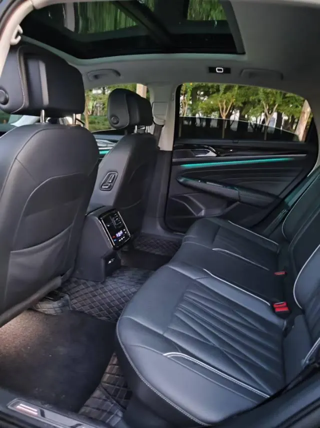 Volkswagen 2021 Passat 2.0TSI 330TSI Deluxe Edition Automatic 6