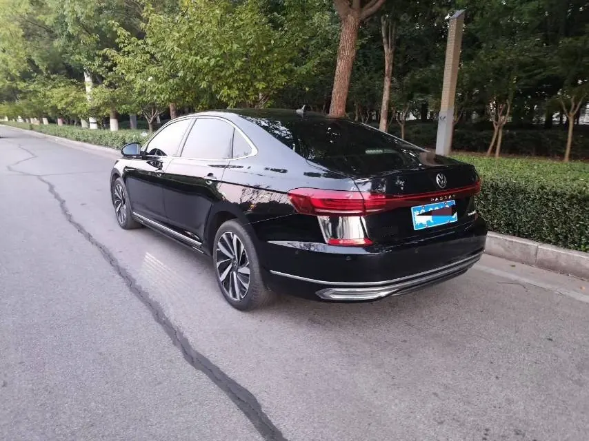 Volkswagen 2021 Passat 2.0TSI 330TSI Deluxe Edition Automatic 7