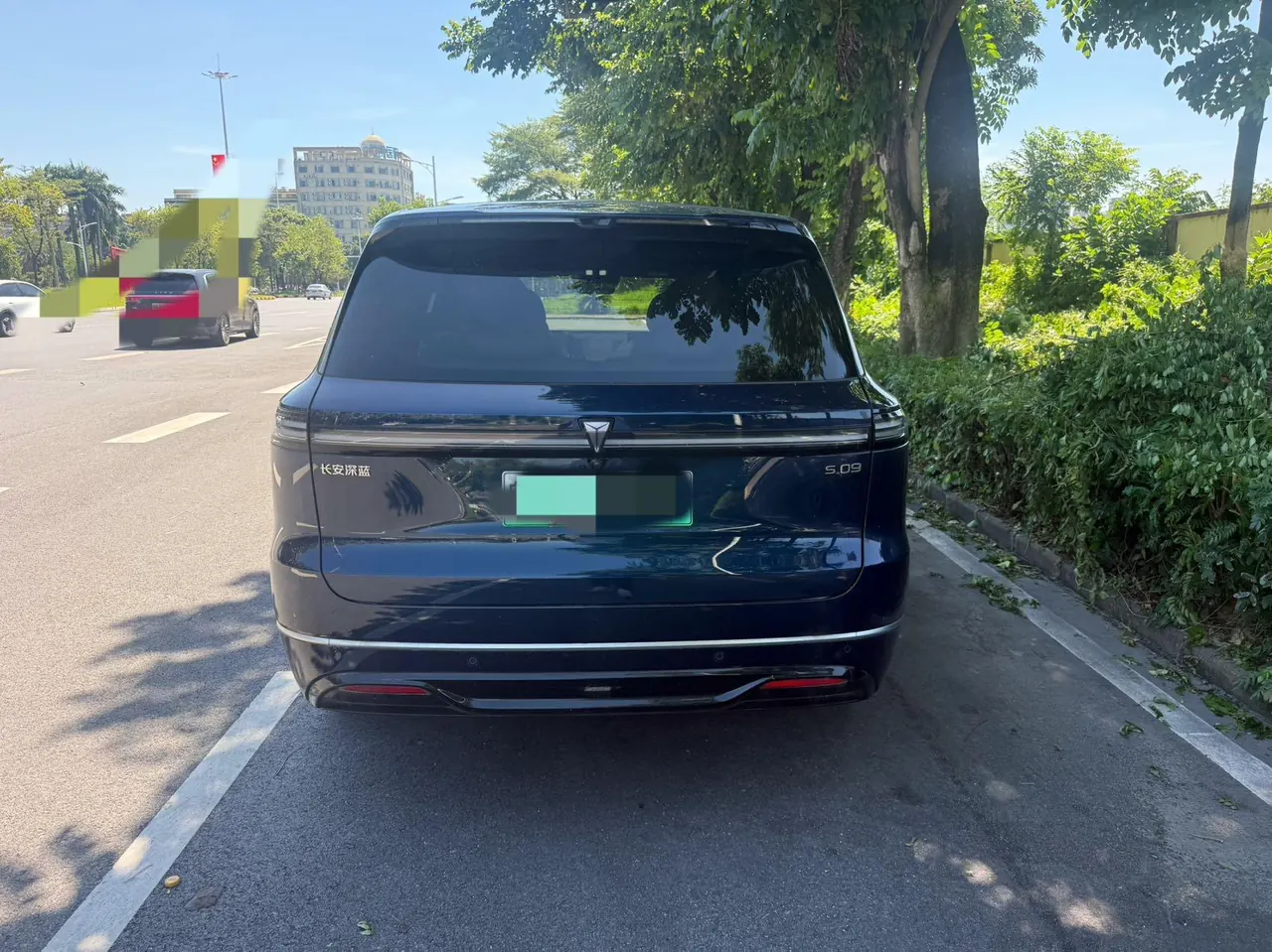 ChangAn Deepal 2025 S09 four-wheel drive Ultra high-fixed automatic gear 3