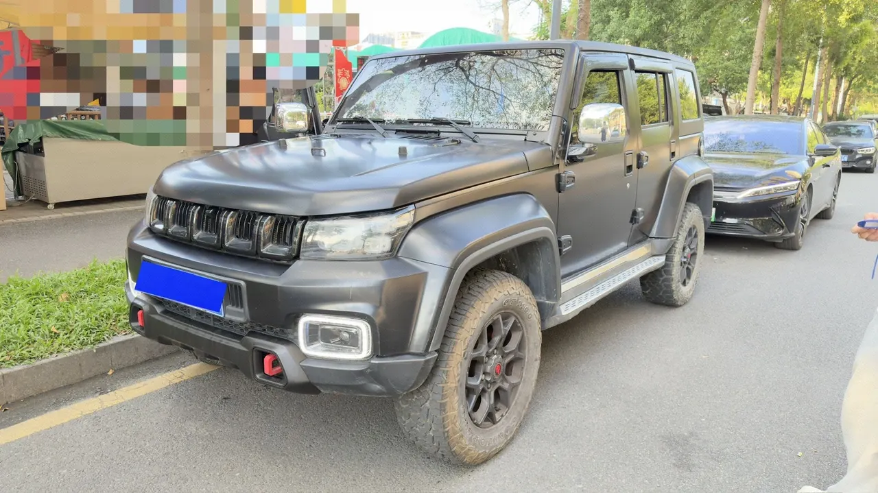 Open image lightbox: Beijing 2021 BJ40 2.0T 4-wheel-drive blade hero version chivalrous (front and rear electric lock) automatic gear