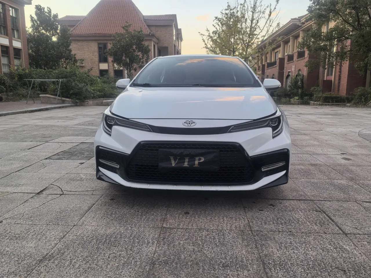 Toyota 2021 Lei Ling 1.2T Stepless 185T Sports Edition Automatic Gear 4