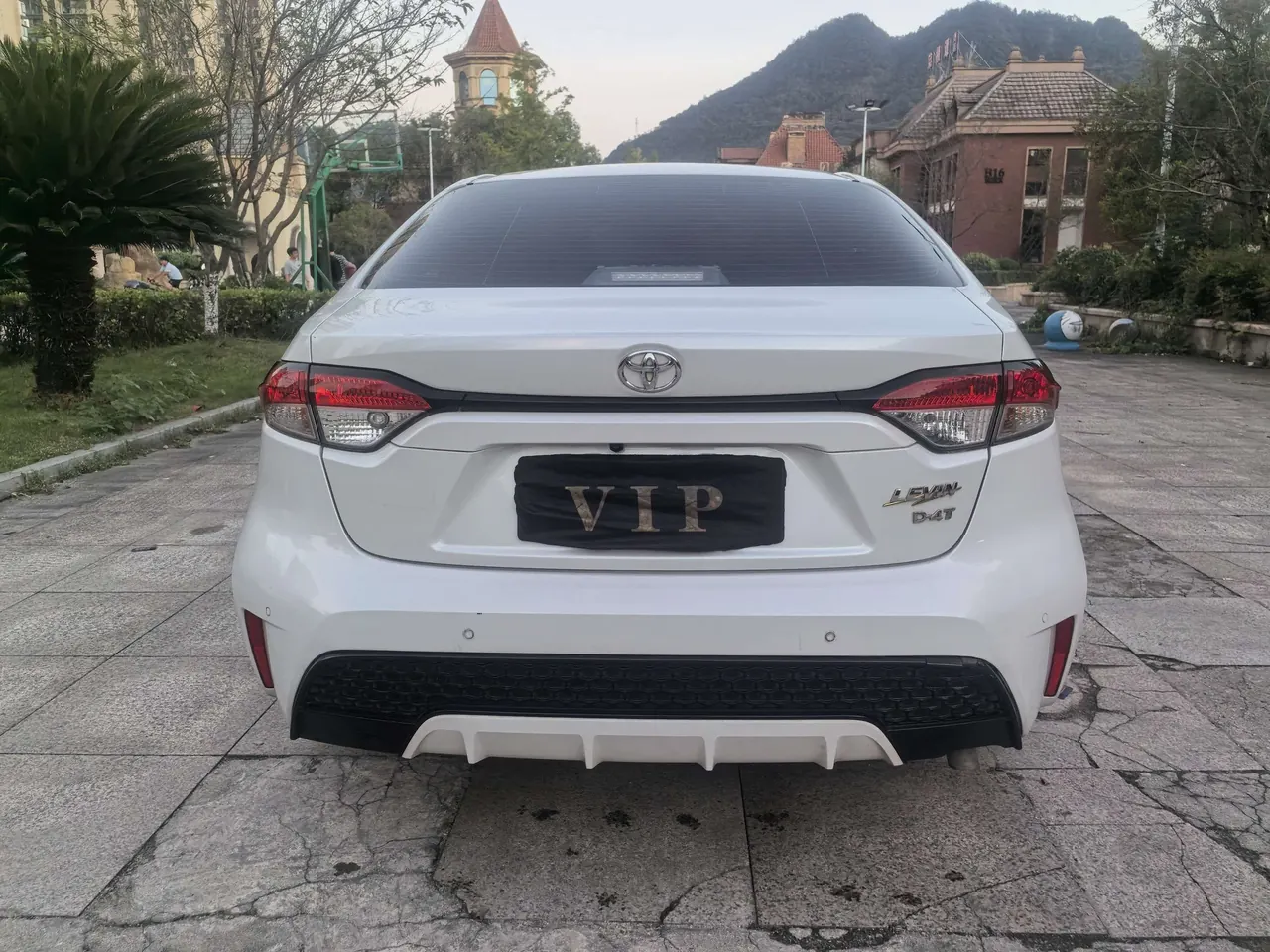 Toyota 2021 Lei Ling 1.2T Stepless 185T Sports Edition Automatic Gear 5