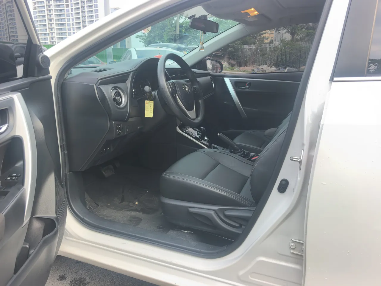 Toyota 2020 Corolla Double Engine E 1.8 Stepless Comfort Edition Automatic Gear 3