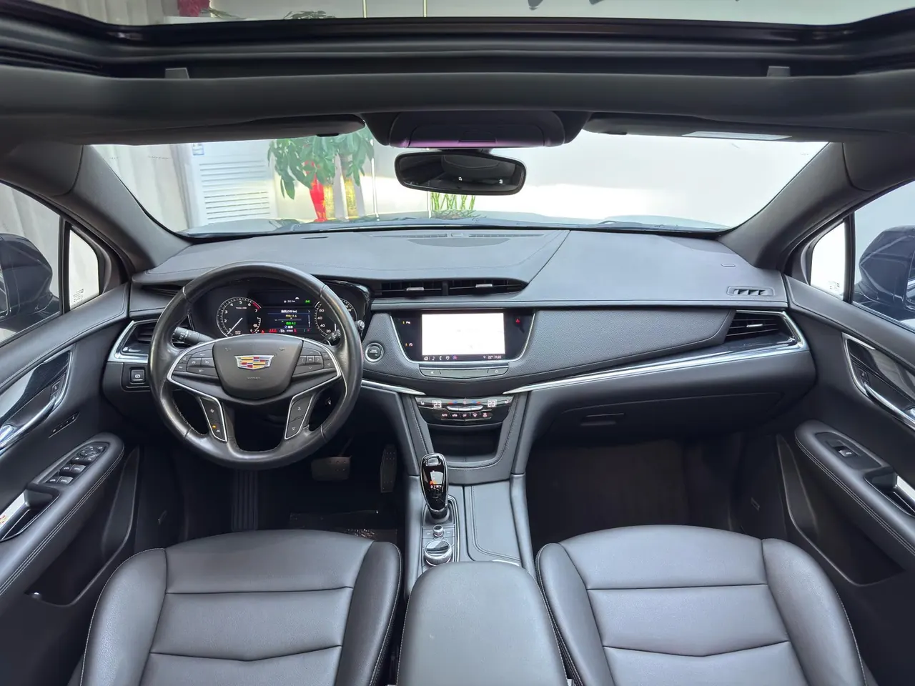 Cadillac 2023 XT5 48V 2.0T Two-Drive Fashion Automatic Gear 4