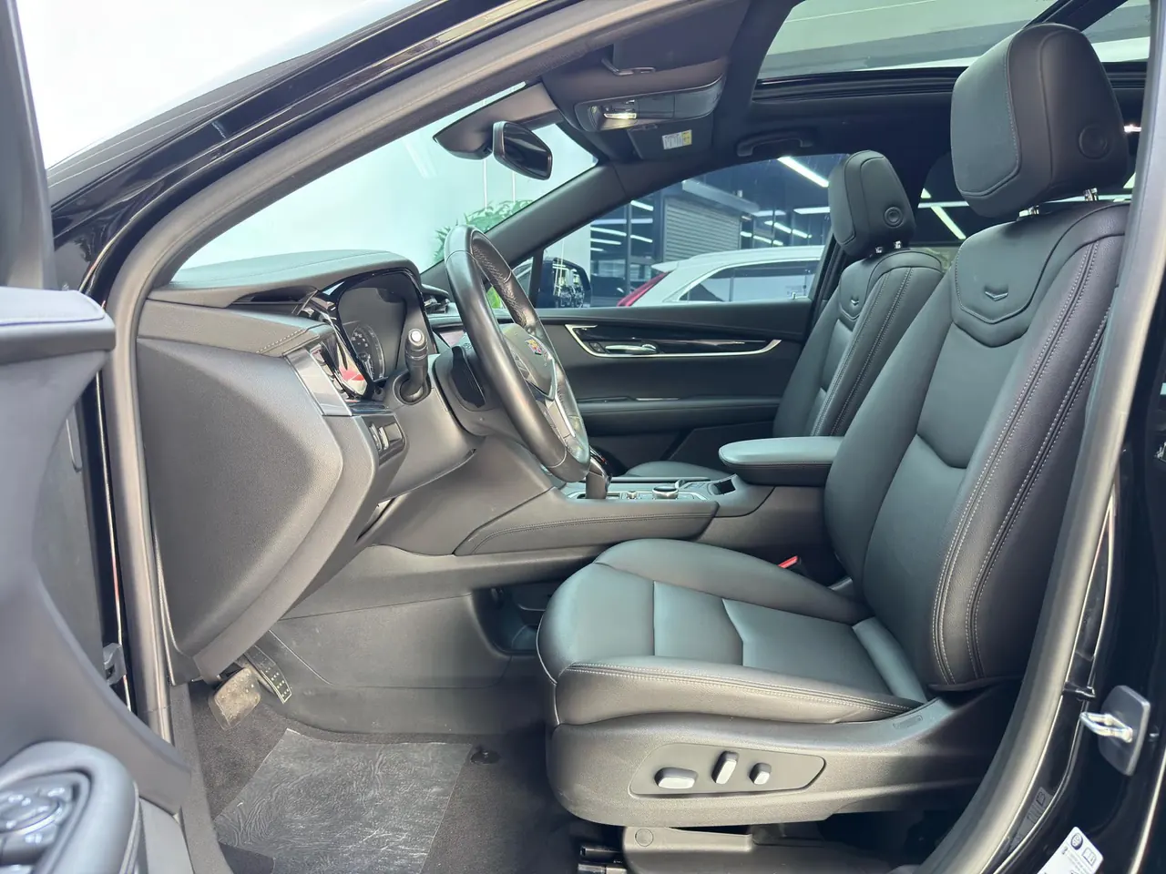 Cadillac 2023 XT5 48V 2.0T Two-Drive Fashion Automatic Gear 5